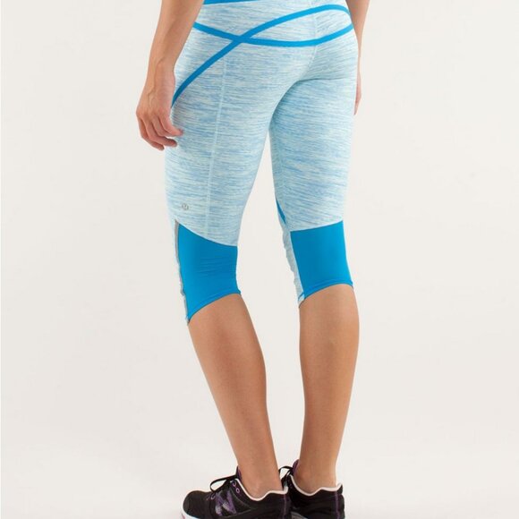 Lululemon Pace Crop Size 2 - Excellent Condition! - Picture 3 of 13